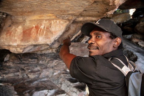 Arnhem Land Injalak Hill Full-Day Tour From Darwin - Hotel Accommodation 2