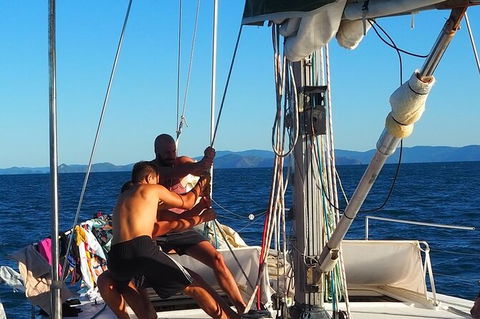 2-Night Whitsundays Sailing Cruise Incl. Whitehaven Beach & Great Barrier Reef - Hotel Accommodation 2