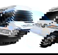 Premium Van Private Transfer Cairns Airport - Cairns City. - Hotel Accommodation