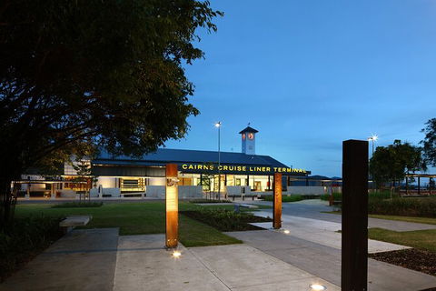 Cairns Airport Private Chater Transfer - Hotel Accommodation 5