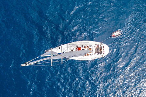 Small-Group Queensland Full-Day Sail Retreat Experience - Hotel Accommodation 5