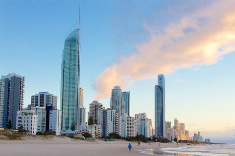 Gold Coast Airport Transfers : Gold Coast City To Airport OOL In Luxury Car - Hotel Accommodation 3