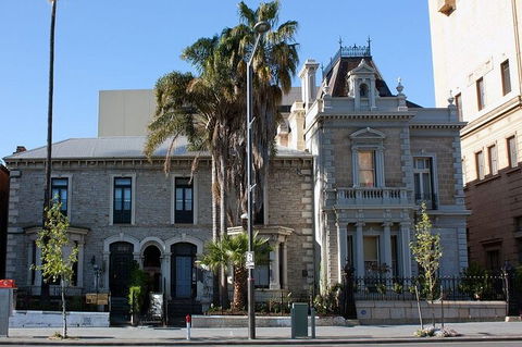 Arrival Private Transfers: Adelaide Airport ADL To Adelaide In Business Car - Hotel Accommodation 3