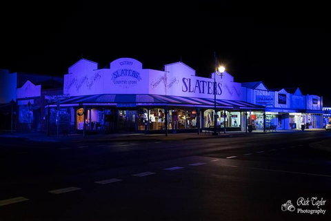 Coastal Drive And Sheffield In Colour - Hotel Accommodation 2