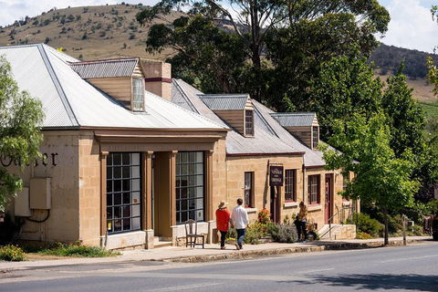 Cruise Ship Special From Hobart: Richmond And Bonorong Wildlife Park Shuttle - Hotel Accommodation 1