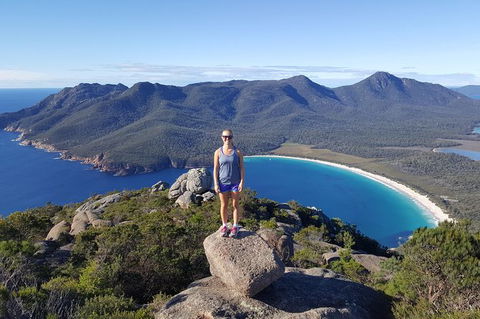 4-Day Fabulous Tasmania Tour: Wineglass Bay, Port Arthur, Devils & Bruny Island - Hotel Accommodation 0