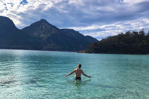 Sea & Explore Wineglass Bay & Freycinet National Park - Cruise & Walk - Hotel Accommodation 2