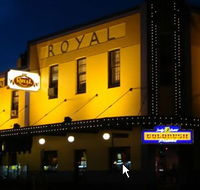 Royal Hotel - Hotel Accommodation