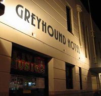 Greyhound Hotel - Hotel Accommodation