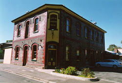 Earl Of Leicester Hotel - Hotel Accommodation 0
