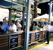 Luxe Resturant  Wine Bar - Hotel Accommodation
