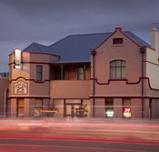 Cross Keys Hotel - Hotel Accommodation
