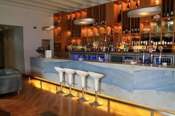 Pontoon Bar - Hotel Accommodation 0