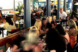Luxe Resturant & Wine Bar - Hotel Accommodation 3