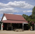 Daly Waters Historic Pub - Hotel Accommodation