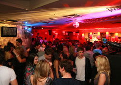 Cushion Lounge - Hotel Accommodation 3