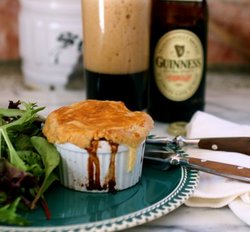 Clarendon Arms Hotel - Hotel Accommodation 3