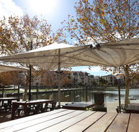 The Royal On The Waterfront - Hotel Accommodation