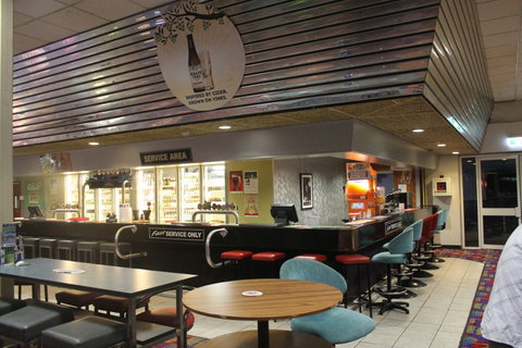 Tracy Village Social And Sports Club - Hotel Accommodation 4