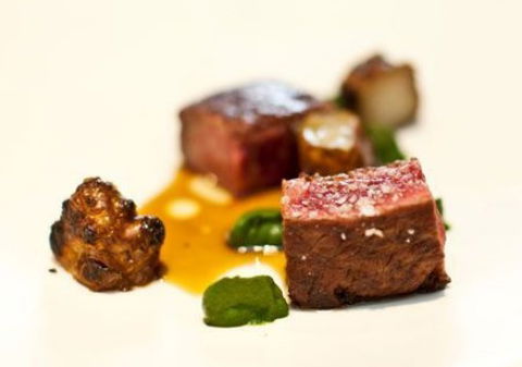 Esquire Restaurant - Hotel Accommodation 0