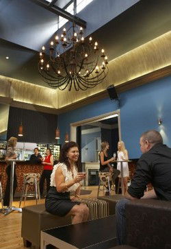 Canton Lounge Bar - Hotel Accommodation 2