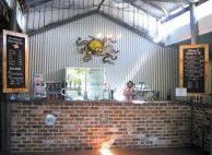 Occy's Dunsborough - Hotel Accommodation 2