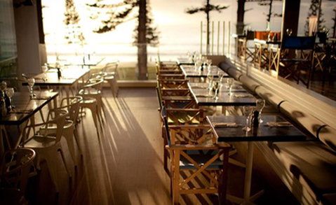 Deck Bar And Dining - Hotel Accommodation 1