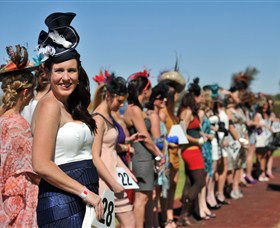 Alice Springs Turf Club - Hotel Accommodation 1