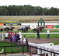 Pinjarra Race Club - Hotel Accommodation