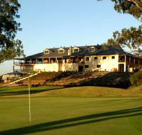 Macarthur Grange Country Club - Hotel Accommodation