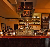 Lily Blacks - Hotel Accommodation