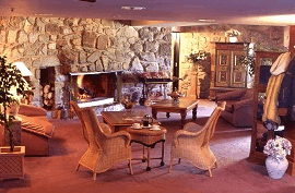 Base 1720 Bar & Restaurant - Hotel Accommodation 1