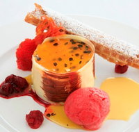 Dunes Restaurant  Kiosk Palm Beach - Hotel Accommodation