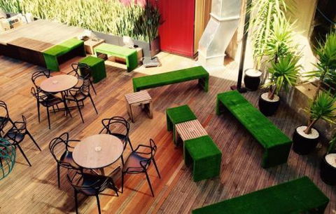 Oasis Bar - Hotel Accommodation 1