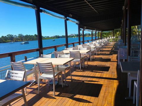 The Rock Bar And Grill - Hotel Accommodation 1