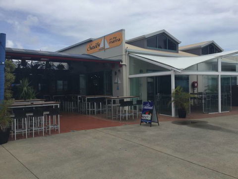 Sails Sports Bar - Hotel Accommodation 0