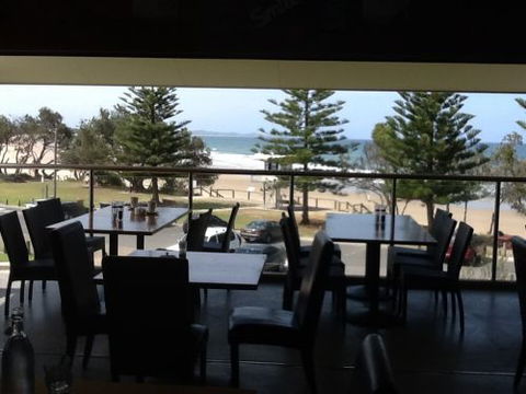 Fat Fish Beachfront Bistro - Hotel Accommodation 0