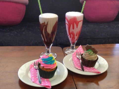 Heaven Leigh Cupcakes - Hotel Accommodation 2