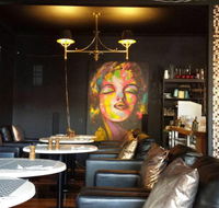 The Monkey Tree Bar  Restaurant - Hotel Accommodation