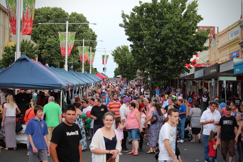 Cowra Christmas Street Festival - Hotel Accommodation 0