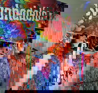 Psychedelic 70s Show The Retro Girls - Hotel Accommodation