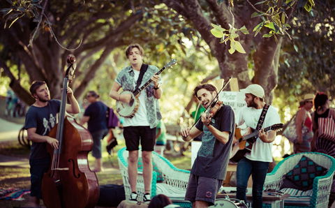 Buskers By The Lake - Hotel Accommodation 1