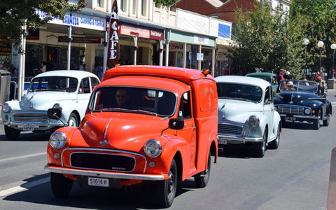 Corowa Rotary Federation Festival Parade - Hotel Accommodation 2
