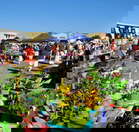 Maclean Macmarket Day - Hotel Accommodation