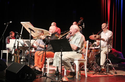 Noosa Jazz Party - Hotel Accommodation 0