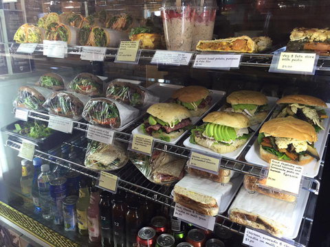 Online Film Screening: Dieci Inverni - Hotel Accommodation 2