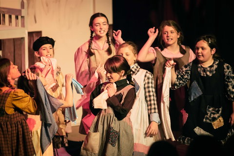 Bellarine Jongleurs - Into The Woods Jr - Hotel Accommodation 0