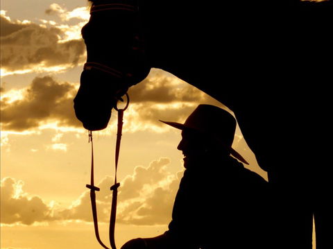 Talmoi Picnic Races - Hotel Accommodation 1