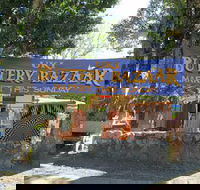 Uki Buttery Bazaar - Hotel Accommodation