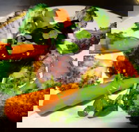 Avanti Pizzeria - Hotel Accommodation